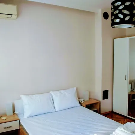 Gramophome Apartment *